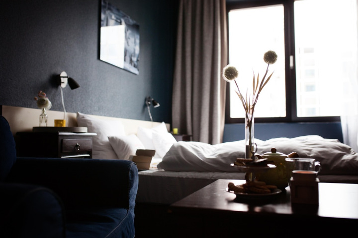 hotel direct booking on laptop interface